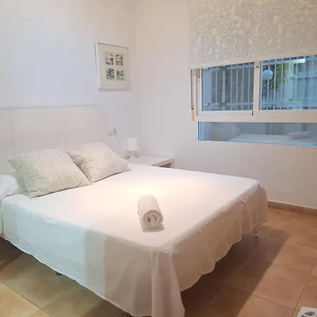 Casa Gloria Con Gran Patio Y Acceso Directo A Piscina